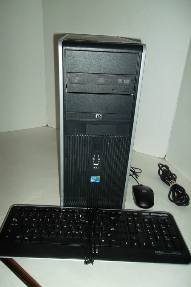 DVD±RW NK124UC Intel dc7900 CMT Intel Core 2 Duo E8400 3,0 GHz 4 GB 250 GB LightScribe Foto 1 de 4