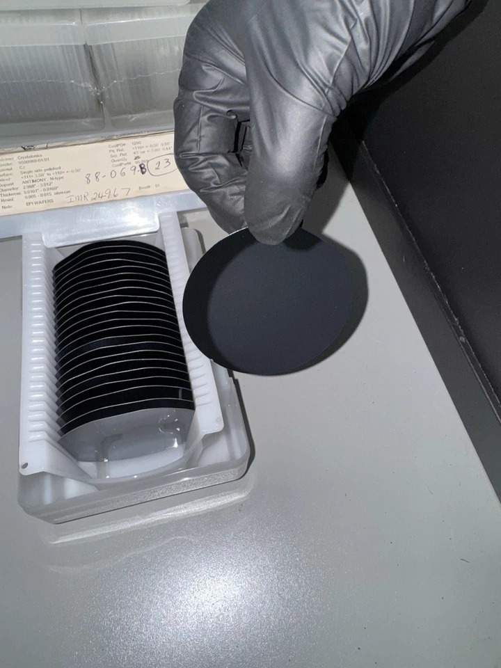 Obleas semiconductoras vintage raras. Variación de especificaciones que se remonta a 88. Foto 1 de 4