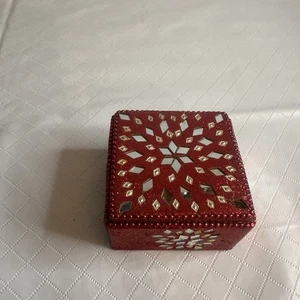 Handcrafted Trinket  Jewelry Box mini solid India Red Sparkling Mirrored Read - Picture 1 of 10