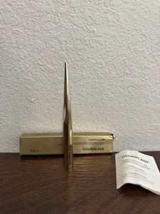 HOURGLASS CONFESSION ULTRA SLIM HIGH INTENSITY REFILLABLE LIPSTICK - Bild 1 von 2