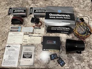VINTAGE NOS GM VSS-300 ALARM SYSTEM 12342272 WITH FLASH PACK & SHOCK SENSOR - Picture 1 of 18