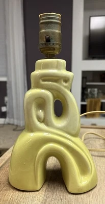 Lámpara de cerámica esmaltada Chartreuse vintage de mediados de siglo H8.875 funciona muy buen estado Foto 1 de 4