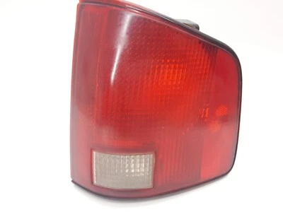1994 - 2004 Chevrolet S10 OEM lanterna traseira de freio traseira lâmpada lateral do passageiro - Imagem 1 de 3