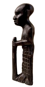 Hombre tribal africano tallado a mano en madera de ébano vintage/antiguo 11-1/2" de alto - Imagen 1 de 9