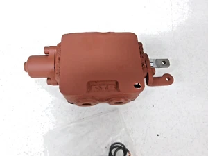 Válvula remota hidráulica Ford New Holland SBA340015230 se adapta a 15, 20, TC y DX - Imagen 1 de 3
