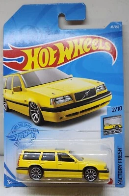 Volvo 850 Estate Wagon # 2/10 2020 Hot Wheels fresco de fábrica/Malasia  Foto 1 de 3