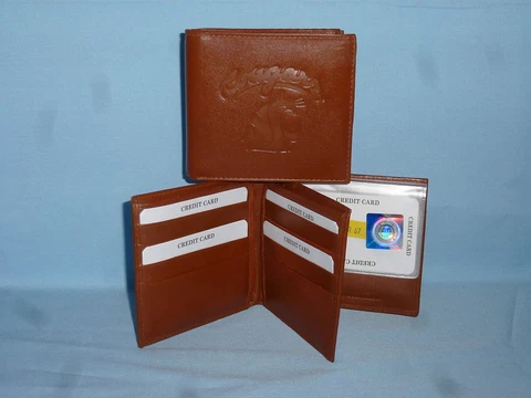WASHINGTON STATE COUGARS   Leather BiFold Wallet    NEW    brown 4 + Cover