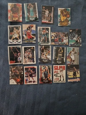 Lote de 118 tarjetas de baloncesto desde principios de los 90 hasta principios de los 2000 Foto 1 de 4