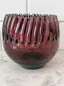 Vintage Blenko Handmade Glass 538 Crimped Rose Bowl in Amethyst Winslow Design - Picture 1 of 6