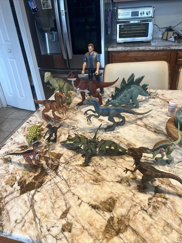 Jurassic World Park Dinosaur Action Figure Lot Cover