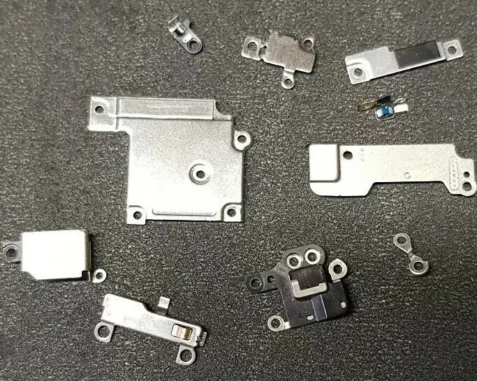 PIASTRE VARIE  IPHONE 6 ORIGINALI USATE. - Immagine 1 di 1