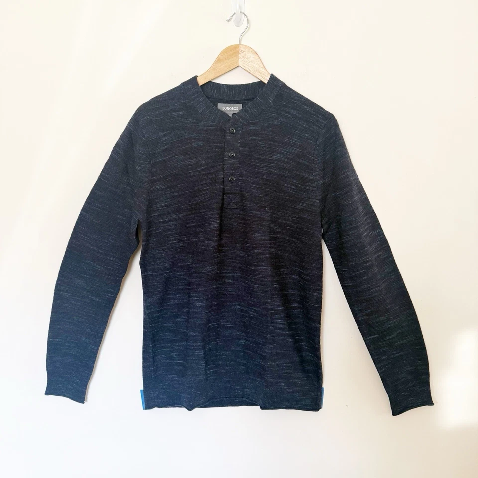 Suéter Henley Bonobos couro azul lã merino peso médio tamanho médio - Imagem 1 de 4