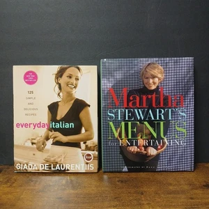 Lot of 2 Celebrity Chef Cookbooks, Martha Stewart & Giada De Laurentiis - Picture 1 of 5