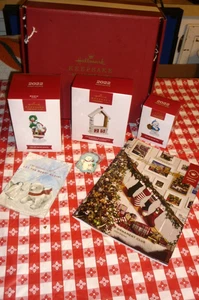 HALLMARK KEEPSAKE 3 ORNAMENTS  35th ANNIVERSARY BOX SET 2022 DREAM BOOK - Picture 1 of 13
