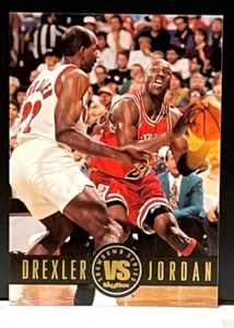 Michael Jordan/Clyde Drexler 1993-94 Skybox Premium Showdown Series #SS11 - Picture 1 of 2