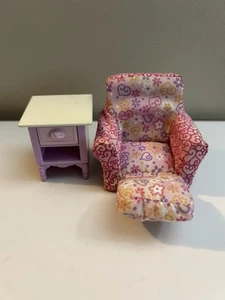 Fisher Price Loving Family Dollhouse - Kid's Bedroom - Chair Futon & Table - Picture 1 of 3