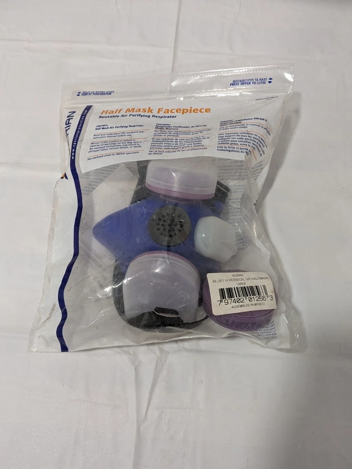 Sperian Half Facepiece Blue 1H - Size Large B230050 - Image 1 of 4