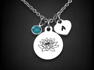 Collar Flor Lirio con Inicial y Piedra Natal, Joyería Flor Nacimiento Julio Regalo Mamá - Imagen 1 de 6