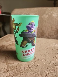 Green 2018 Chuck E Cheese’s Plastic Birthday Cup - Picture 1 of 4