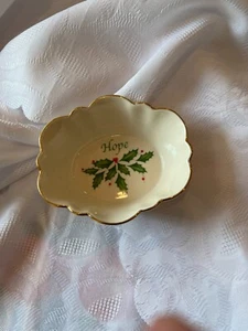 LENOX- HOLIDAY  HOLLY FLUTED DISH -HOPE 4.75'' - Picture 1 of 2