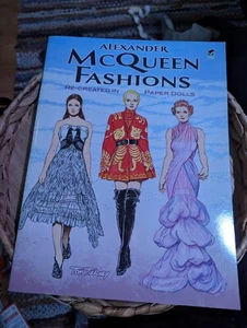 Alexander McQueen Paper Dolls (Dover Paper Dolls) by Tierney, Tom Stickers Book - Bild 1 von 5