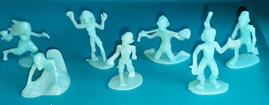 Glow-in-the-dark ZOMBIE LOT of 7 male and female zombies loose - Picture 1 of 1