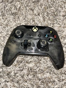 PDP Phantom Black Deluxe Wired Controller für Xbox One 048-129 - ohne Kabel ungetestet - Bild 1 von 6