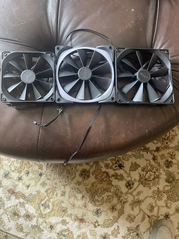 3x NZXT Computer Fans (120mm, 140mm RGB, 140mm) - Image 1 of 4