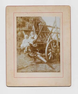 Antikes Foto - Kinder auf dem Heuwagen - Picture 1 of 2