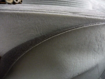 2 x 5 lfm Auto- graue Wirkware auf Schaumstoff kaschiert, per lfm € 4,00 - Bild 1 von 2