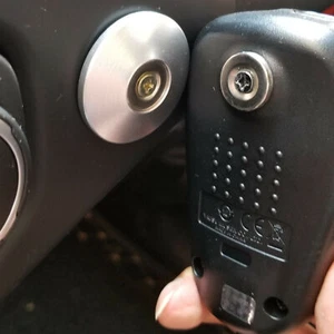 Samochodowy mikrofon CB Radio Uchwyt montażowy Adsorpcja magnetyczna do Jeep Wrangler - Zdjęcie 1 z 11