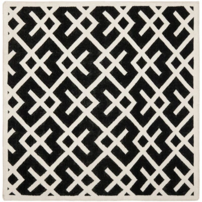 SAFAVIEH Dhurries DHU552L Handwoven Black / Ivory Rug - Image 1 of 4