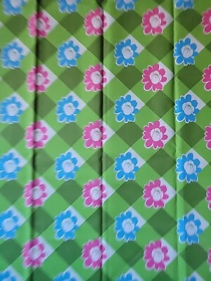 1 yarda Picnic Pop by Me & My Sister diseños #22430-12 gingham verde para moda Foto 1 de 3