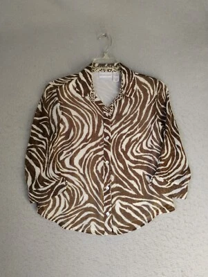 Top para mujer Alfred Dunner 14P pequeño marrón estampado animal manga 3/4 abotonada Foto 1 de 4