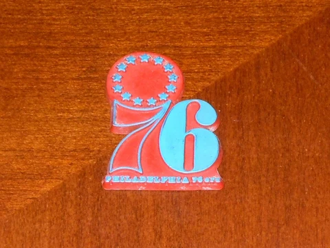 PHILADELPHIA 76ERS Vtg NBA RUBBER Basketball FRIDGE MAGNET Standings Board Cover