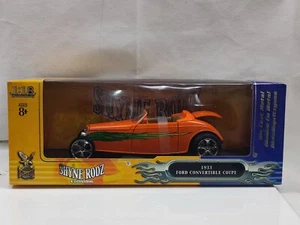 Ford convertible Ertl 1/18 Shyne Rodz 1933 cupé naranja clásico americano Hotrod - Imagen 1 de 7