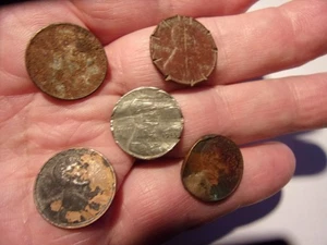 5 Collectible Antique US  Commemorative WW11 Coins - Worn - Damage - $9 s/h - Picture 1 of 2