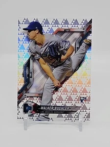Walker Buehler ⚾️ 2018 Topps High Tek RC Triángulos rara VARIACIÓN NOVATO HTWB 🔥 - Imagen 1 de 10