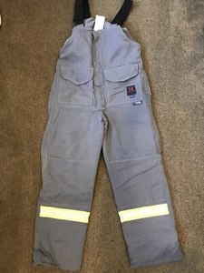 actionwear saskatoon  inc. HRC 4 arc protection Insulated bibs Medium Tall - Picture 1 of 6