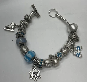 Willabee and Ward Silver Tone JANUARY New Years Winter Fun Charm Bracelet 8" - Picture 1 of 5