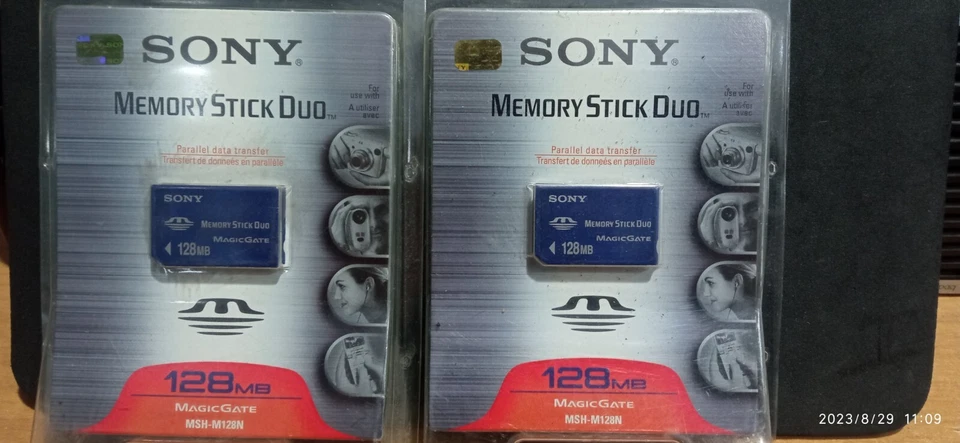 2 Schede di memoria Memory Stick Duo  128 MB SONY ORIGINALI (kit da 2pz) - Immagine 1 di 1