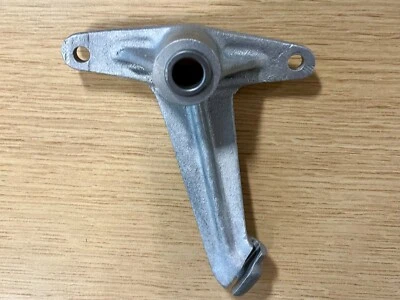 Montaje de acoplamiento del acelerador Lamborghini Countach 2 válvulas P/N 46005060 Foto 1 de 2