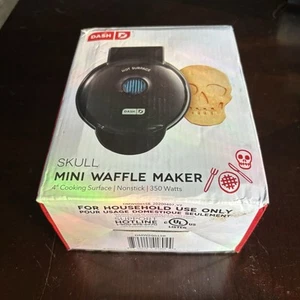 Dash Skull Shaped Mini Nonstick Waffle Maker Black Halloween Breakfast 4" - Picture 1 of 8