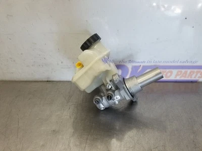 BMW 750I M 19 2019 4,4 L doble turbo freno cilindro maestro tracción trasera Foto 1 de 4