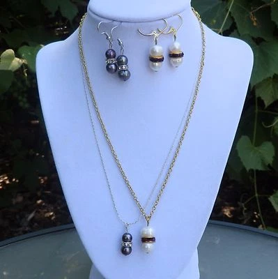 2 juegos de collar de perlas de agua dulce hecho a mano a juego blanco/azul y pavo real Foto 1 de 4