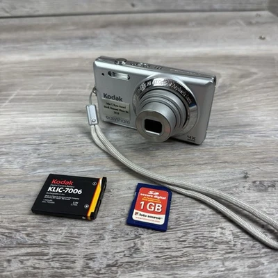Kodak EasyShare M522 14.0MP Digital Compact Camera 4x Zoom With Battery - Image 1 of 4