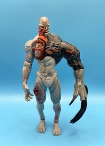 1998 Resident Evil Tyrant 8”Action Figure Toy Biz Capcom Read Description - Picture 1 of 4