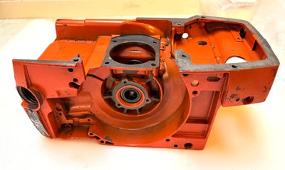 OEM Husqvarna 268 caja de manivela limpia (61 266 272 cárter) sin cigüeñal Foto 1 de 4