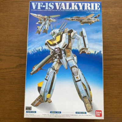 Super Dimension Fortress Macross 1/72 VF-1S Variable Valkyrie Plastic Model - Image 1 of 2