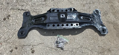 Toyota Camry 2002 travesaño trasero sub K cuadro suspensión 02/11 Foto 1 de 4